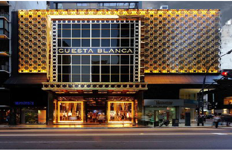 德宏门头设计与商业空间的纽带。